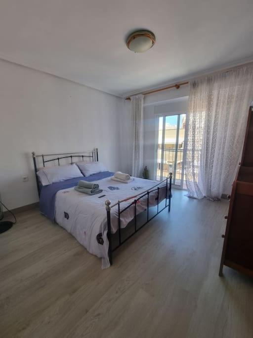 Lovely Three-Bedroom Apartment In Puerto De Sagunt Пуэтро-де-Сагунто Экстерьер фото